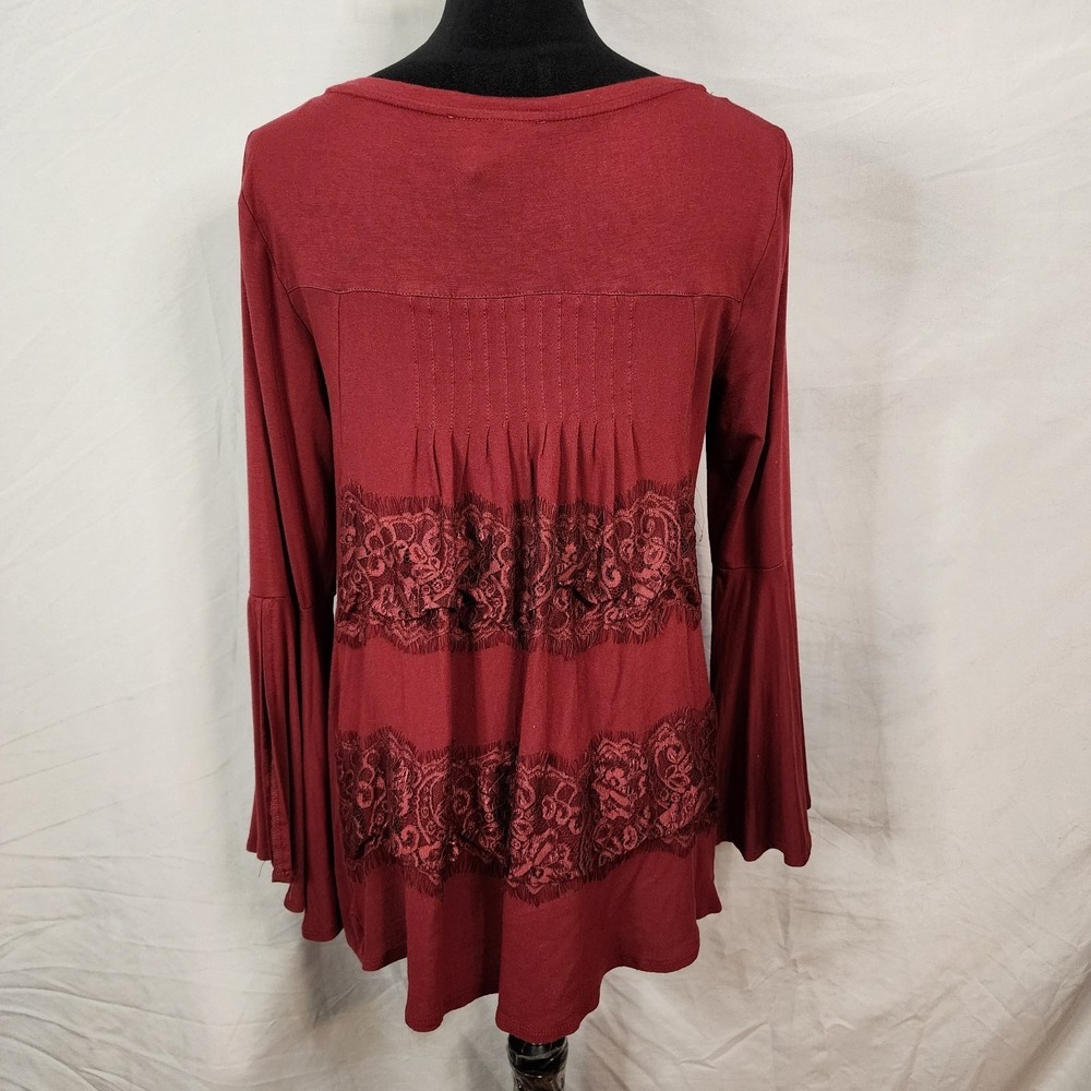 OLIVIA & GRACE Size Med Maroon Pleated Lace Split Bell Sleeve‎ Boho Chic Blouse